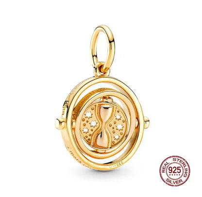 Pulsera de plata y charms